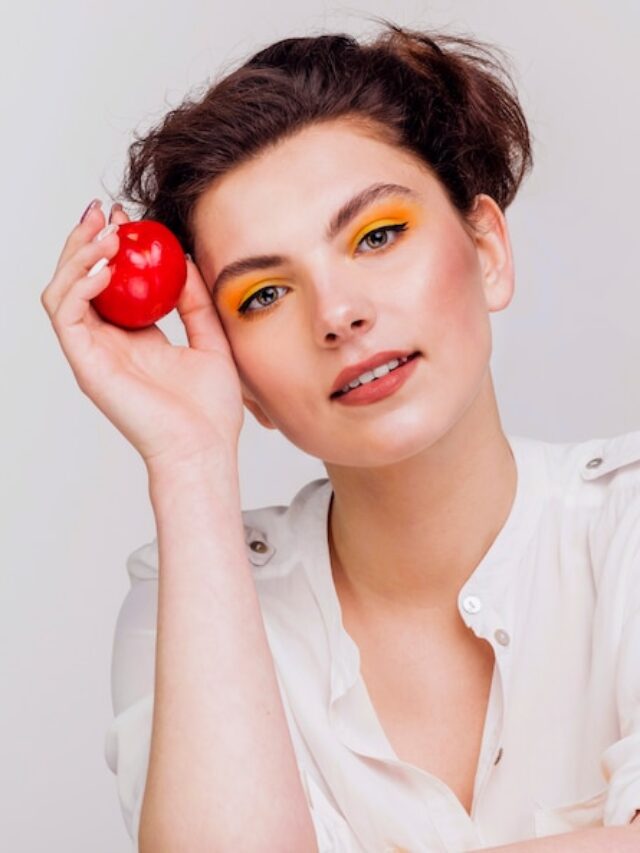 Benefits of using tomatoes for skincare